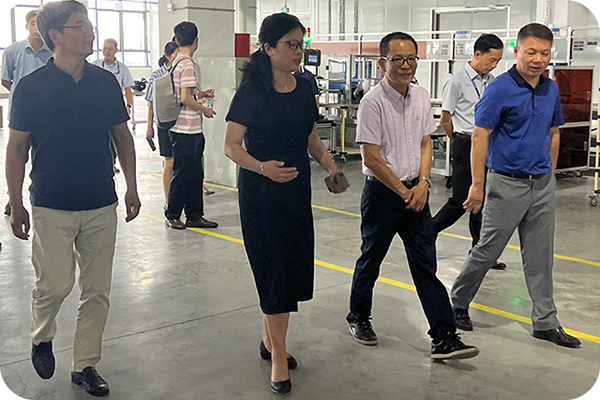 福建省冶金（控股）公司黨委委員、副總經(jīng)理侯孝亮一行到我公司調(diào)研、指導(dǎo)